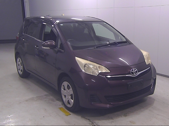 TOYOTA RACTIS 2011