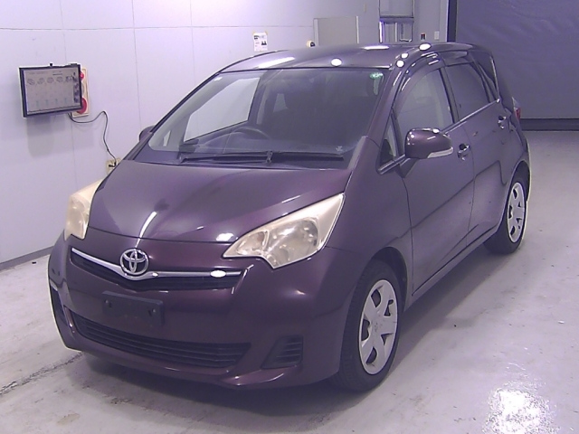 TOYOTA RACTIS 2011