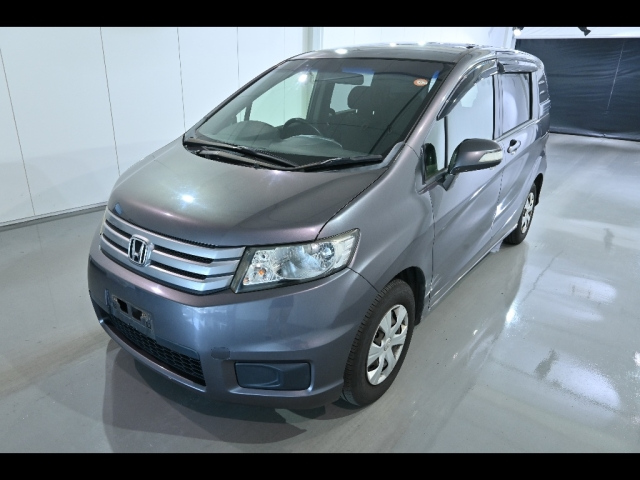 HONDA FREED 2013
