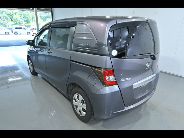 HONDA FREED 2013