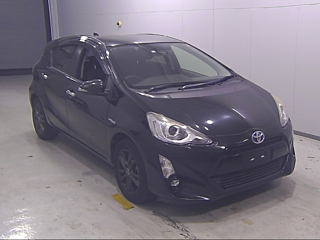 TOYOTA AQUA 2016
