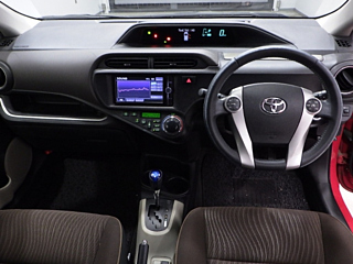 TOYOTA AQUA 2013