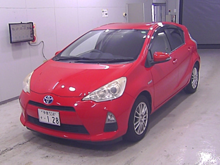 TOYOTA AQUA 2013