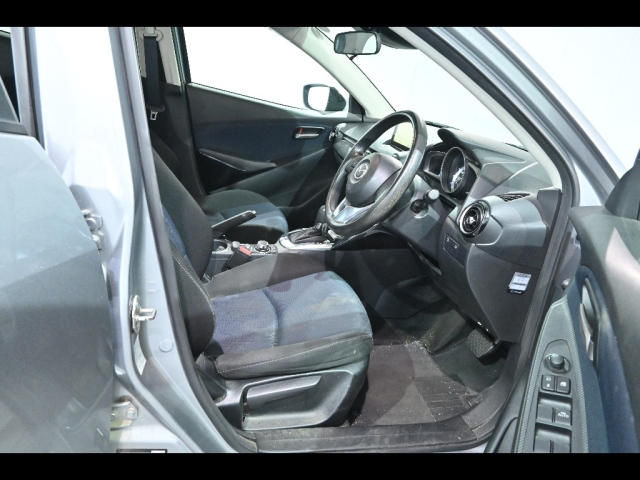MAZDA DEMIO 2016