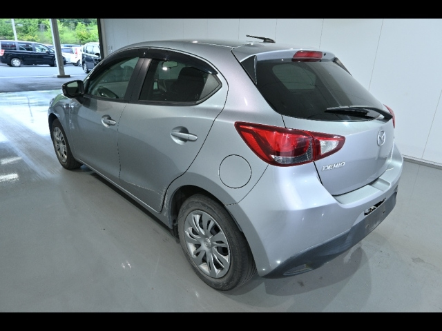 MAZDA DEMIO 2016