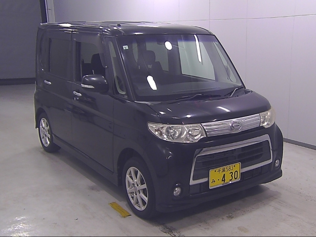 DAIHATSU TANTO 2011