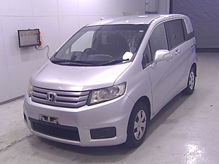 HONDA FREED 2013
