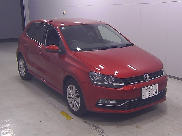 VOLKSWAGEN POLO 2015