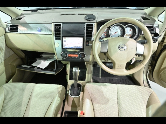 NISSAN TIIDA 2009