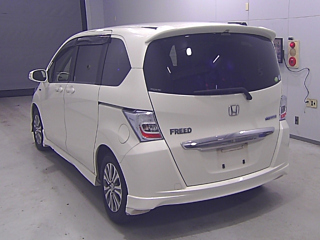 HONDA FREED 2012