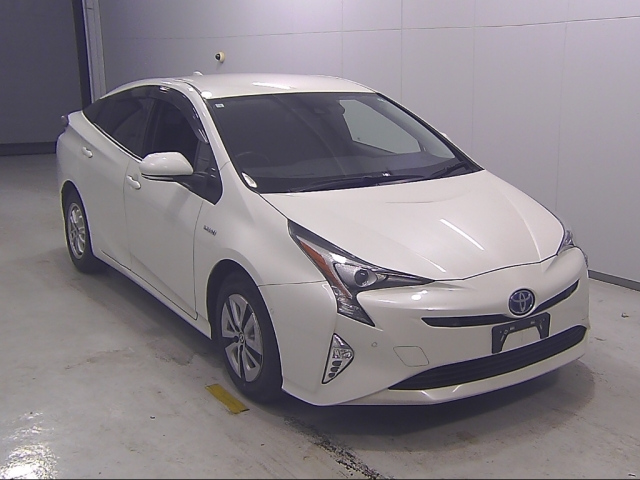 TOYOTA PRIUS 2018