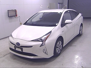 TOYOTA PRIUS 2018