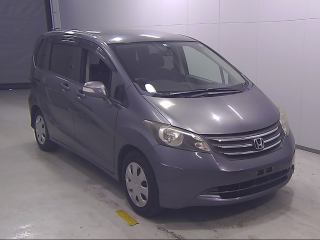 HONDA FREED 2010