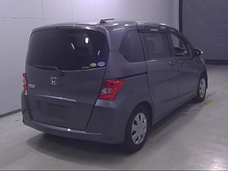 HONDA FREED 2010