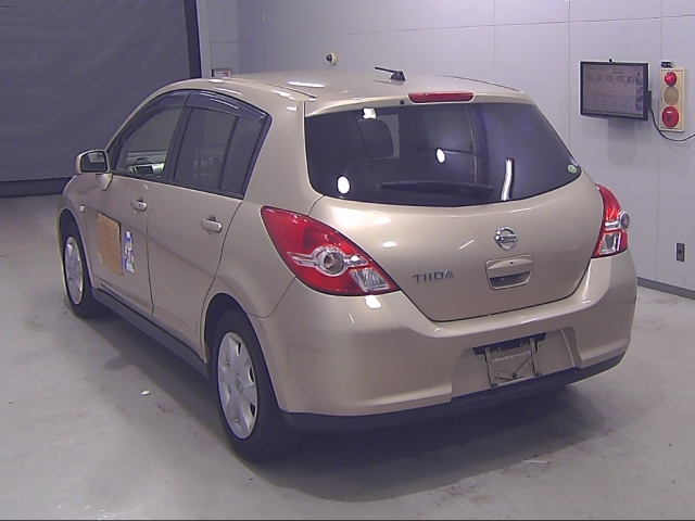 NISSAN TIIDA 2012