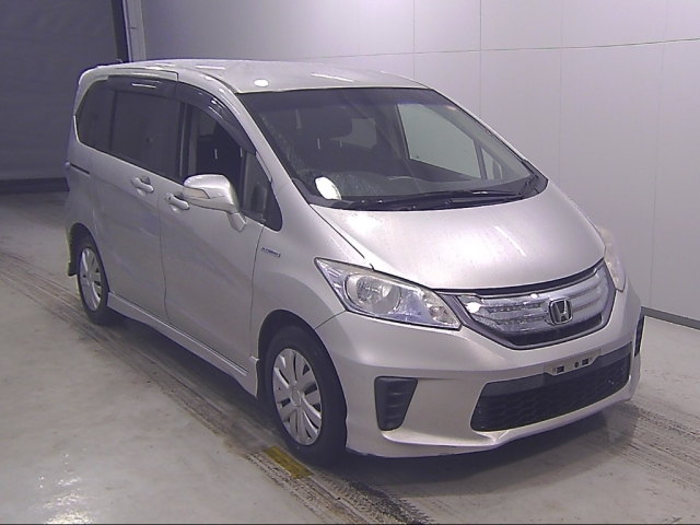 HONDA FREED 2013