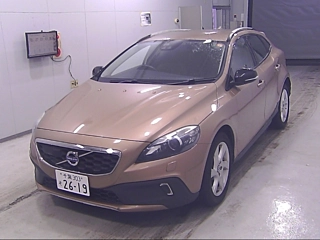 Заказать VOLVO V40