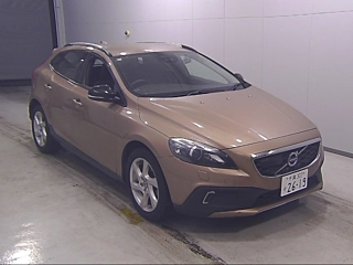 VOLVO V40 2014