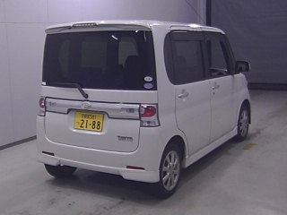 DAIHATSU TANTO 2009