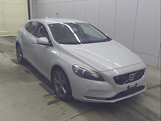 Заказать VOLVO V40