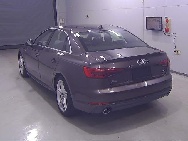 AUDI A4 2016