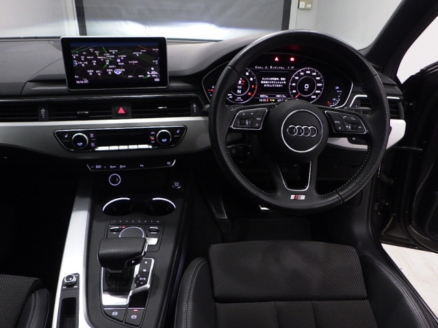 AUDI A4 2016
