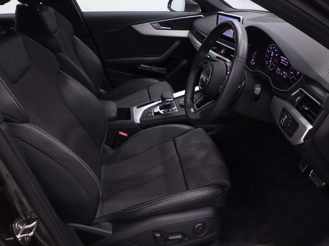 AUDI A4 2016