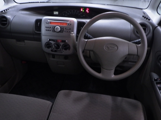 DAIHATSU TANTO 2011