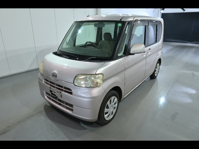 DAIHATSU TANTO 2010