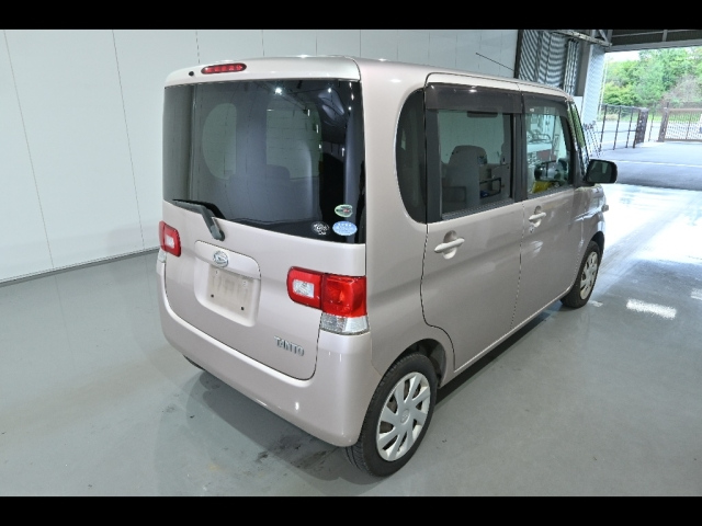 DAIHATSU TANTO 2010