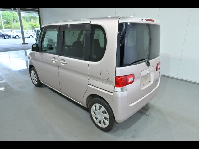 DAIHATSU TANTO 2010