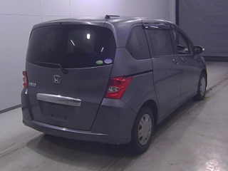 HONDA FREED 2010