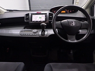 HONDA FREED 2010
