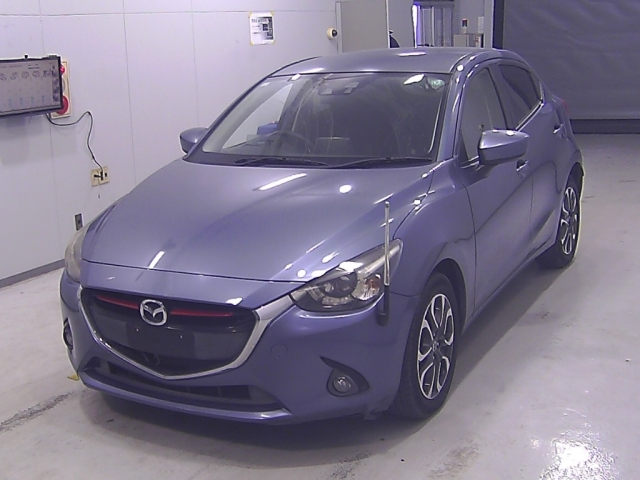 MAZDA DEMIO 2015