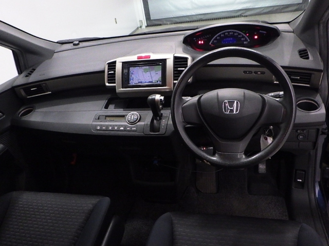 HONDA FREED 2010