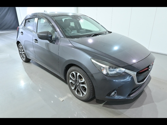 MAZDA DEMIO 2016
