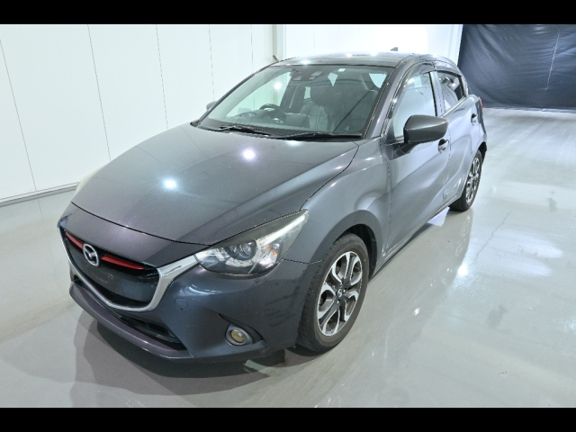 MAZDA DEMIO 2016