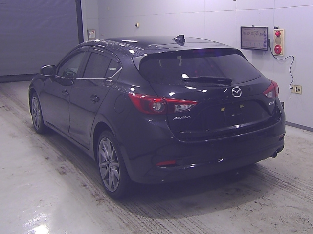 MAZDA AXELA 2017