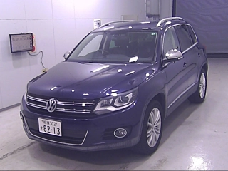 Заказать VOLKSWAGEN TIGUAN