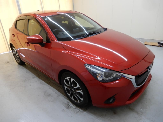 MAZDA DEMIO 2015