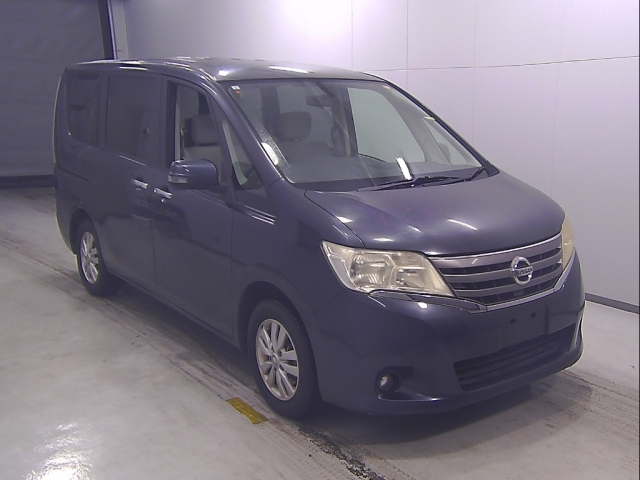 NISSAN SERENA 2011