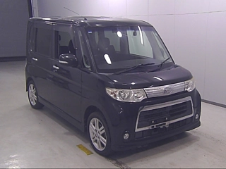 DAIHATSU TANTO 2011