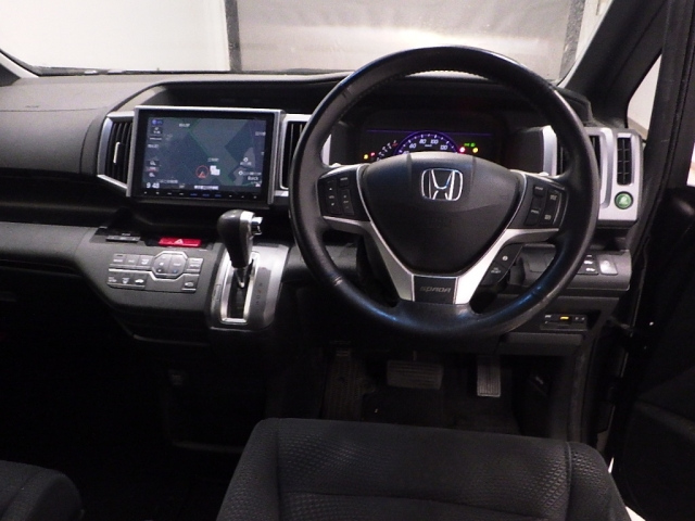 HONDA STEP WAGON 2014