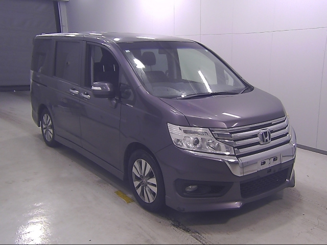 HONDA STEP WAGON 2014