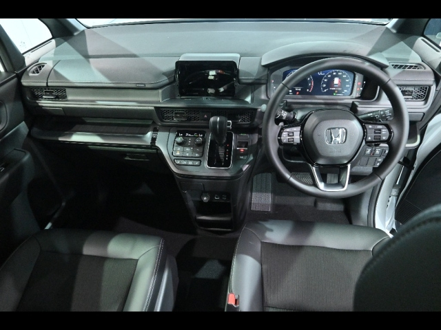 HONDA STEP WAGON 2025