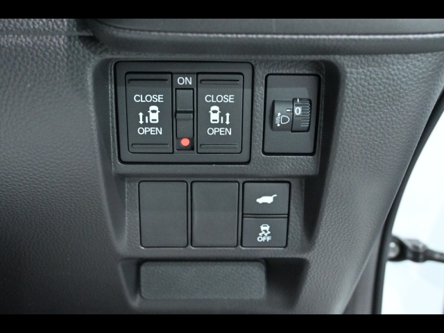 HONDA STEP WAGON 2025