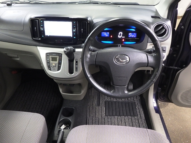 DAIHATSU MIRA E S 2013