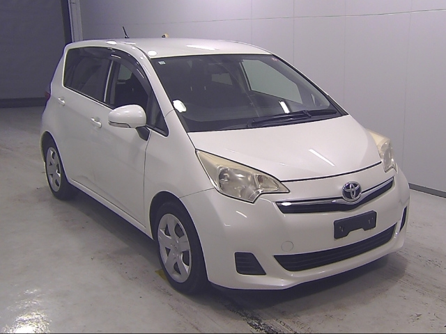 TOYOTA RACTIS 2012