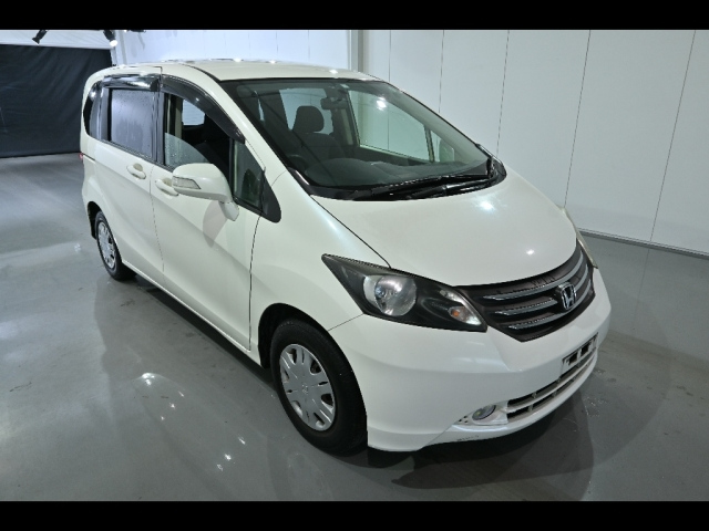 HONDA FREED 2010