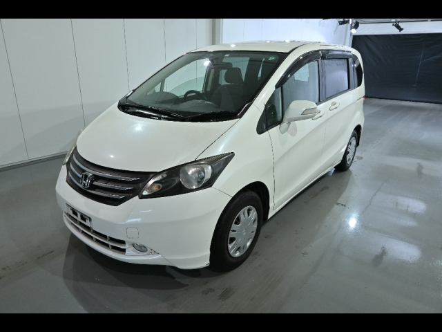 HONDA FREED 2010